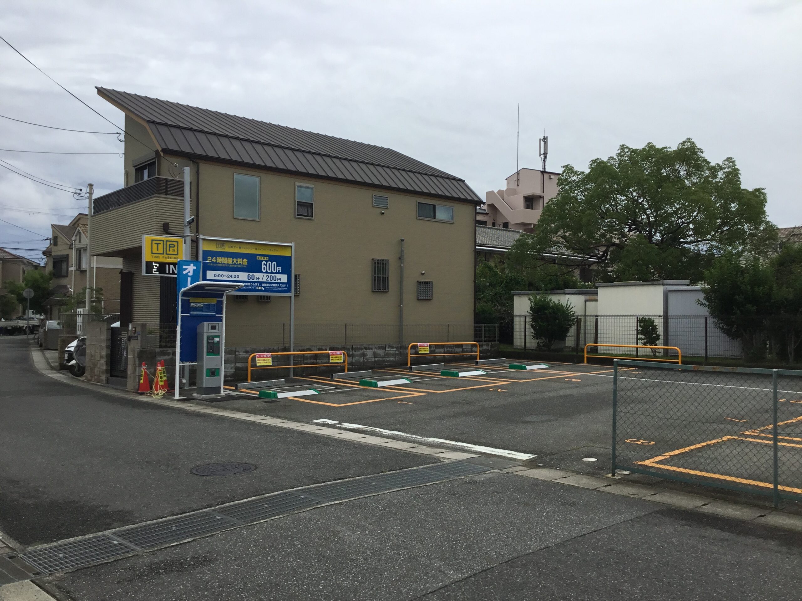 コインパーキングの機械とは？種類や価格、メーカーについて解説 - 駐車場経営のことならタイムパーキング